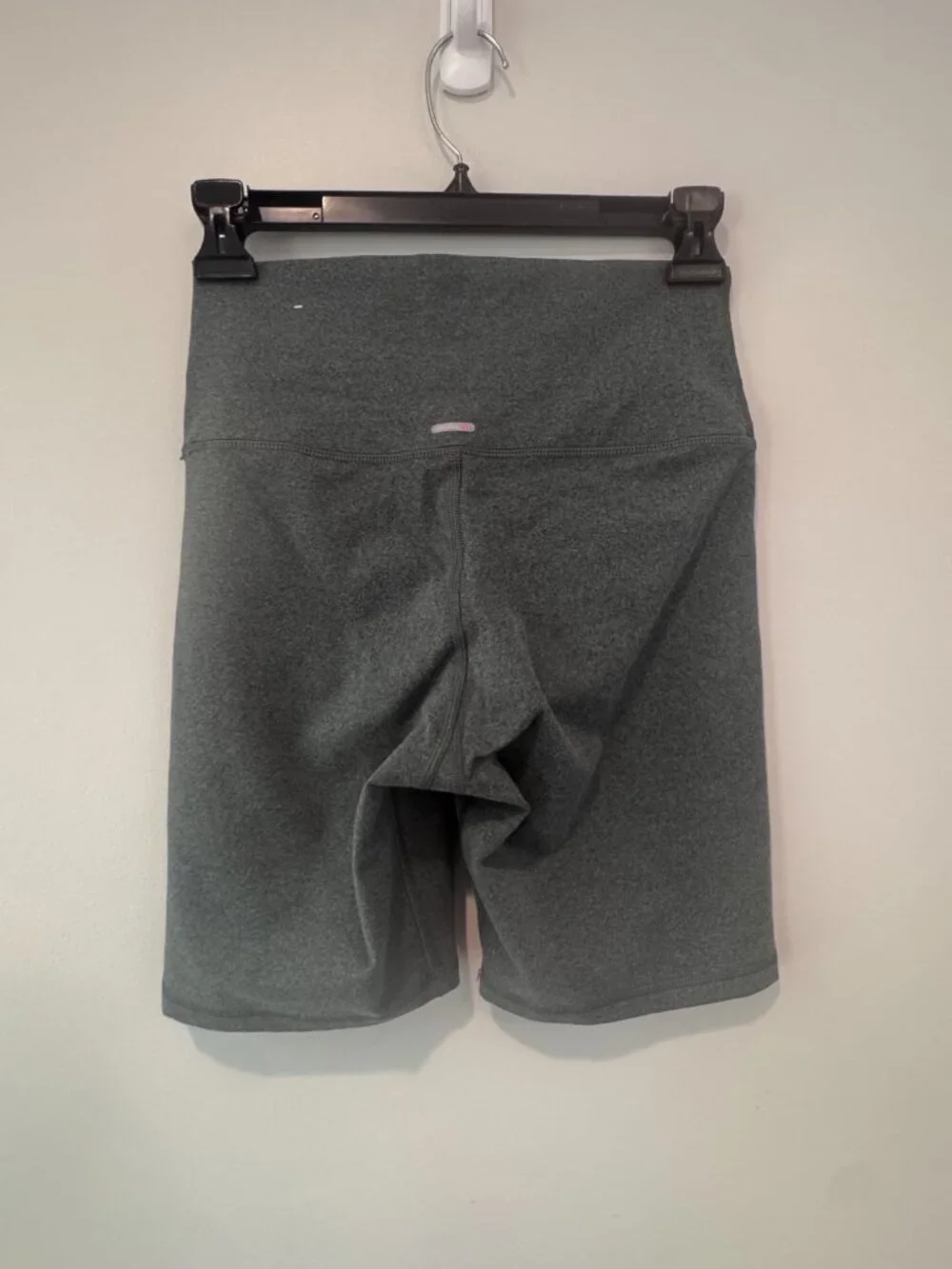 Aerie Chill Play Move Biker Shorts – Grey – Women’s M 🩶🔥